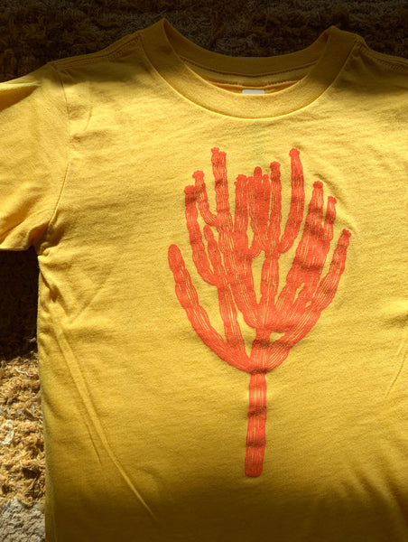 Camiseta para niños pequeños Cactus ~ Amarillo sol 